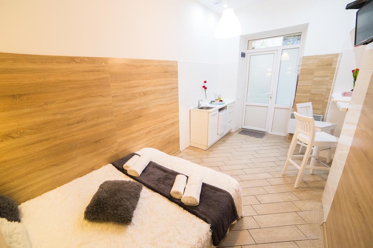 Smart Apartment On Filatova Liov Exterior foto